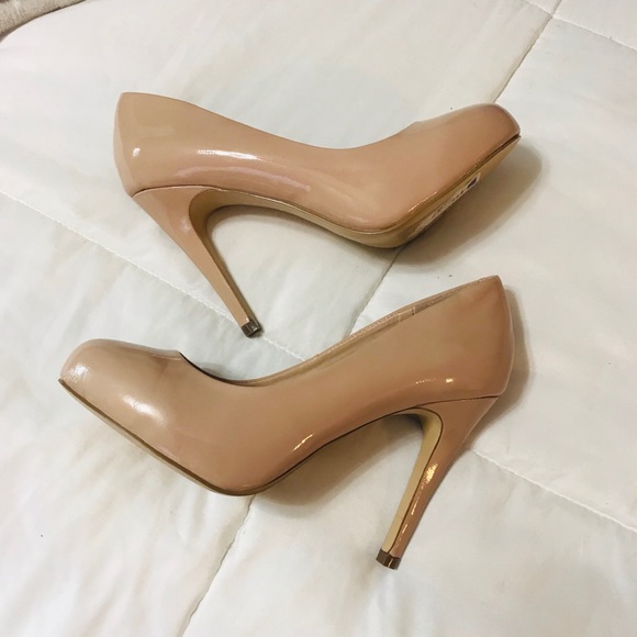 Steve MAdden nude heels - Picture 3 of 5